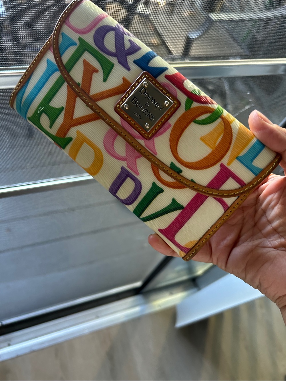 DOONEY & BOURKE RETRO GRAFICA CLUTCH WALLET